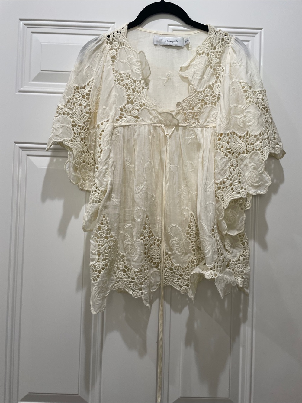 Tbags LA Light Cream Lace Embroidered Women's Blouse
